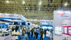 这种“展销连系”的